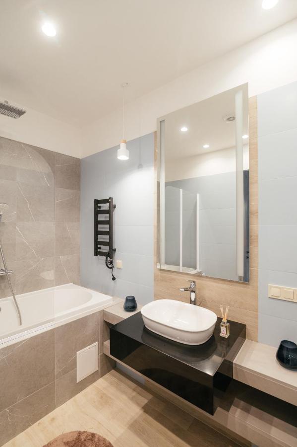 Pearl Premium Apartments 3 Kiev Buitenkant foto