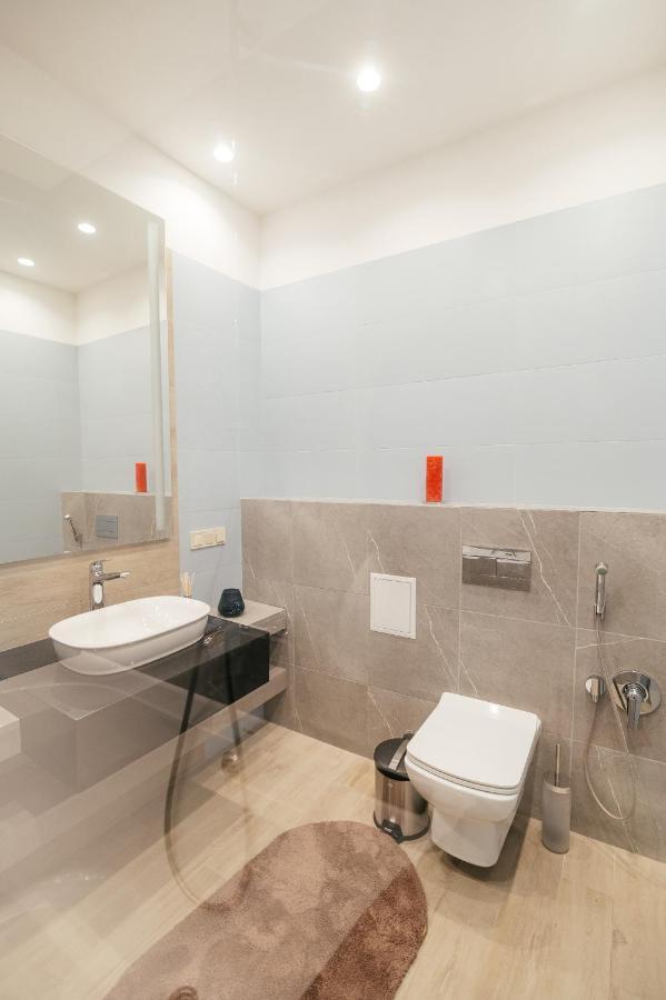Pearl Premium Apartments 3 Kiev Buitenkant foto