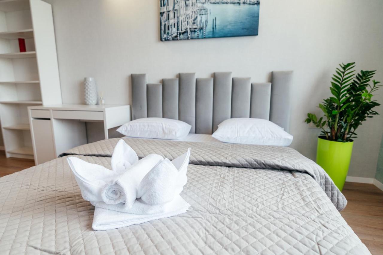 Pearl Premium Apartments 3 Kiev Buitenkant foto